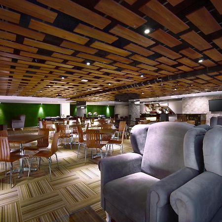 Favehotel Graha Agung Surabaya Exteriör bild