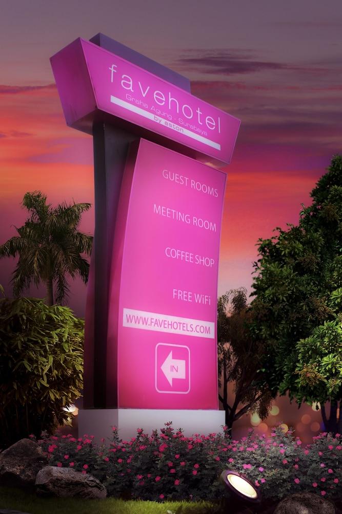 Favehotel Graha Agung Surabaya Exteriör bild