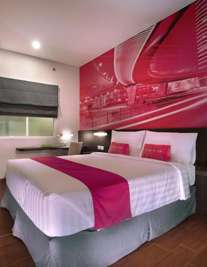 Favehotel Graha Agung Surabaya Exteriör bild