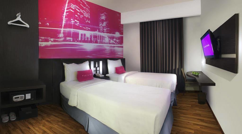 Favehotel Graha Agung Surabaya Exteriör bild